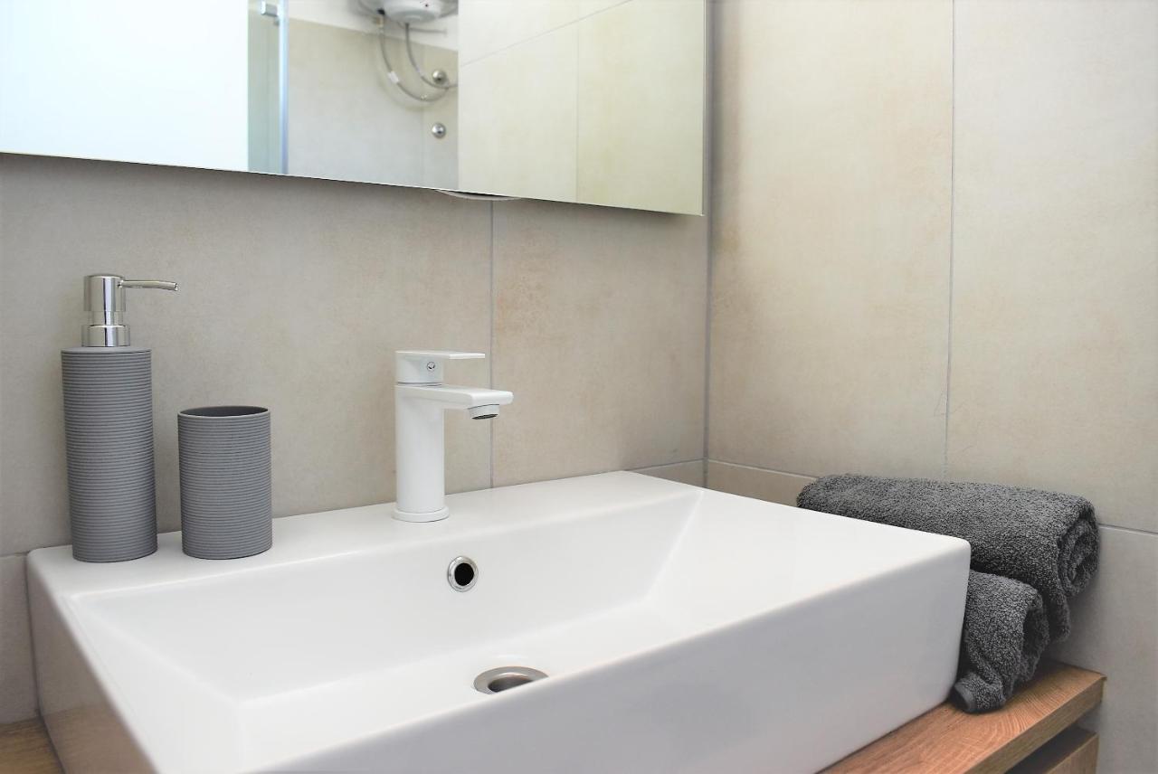 Apartment Aci Marina Rab Banjol Exterior foto