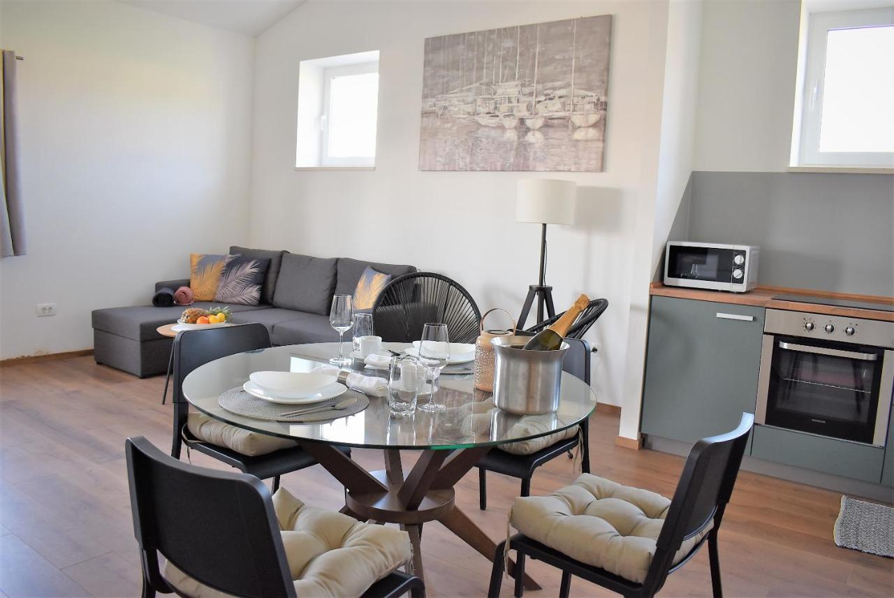 Apartment Aci Marina Rab Banjol Exterior foto
