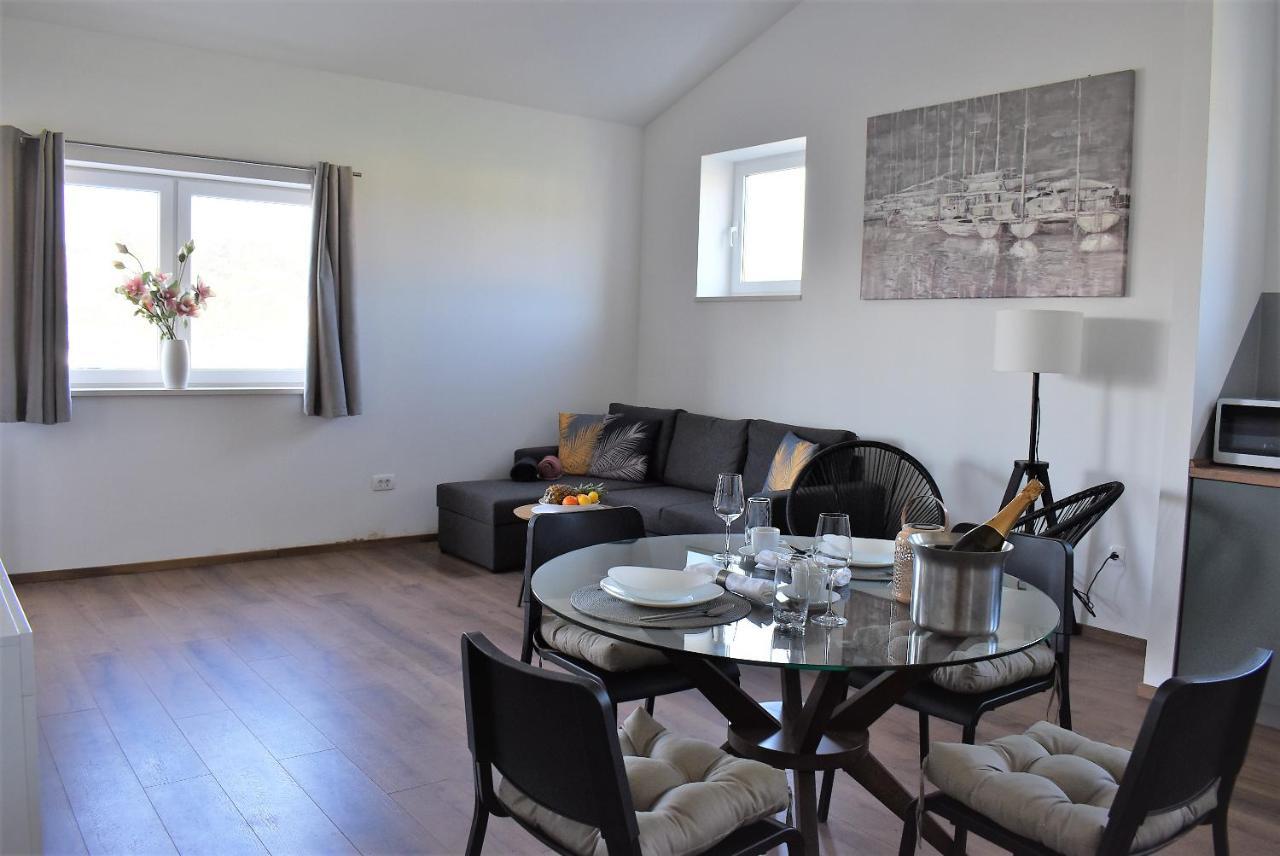Apartment Aci Marina Rab Banjol Exterior foto